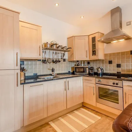 Apartment 2 Bed In Oc-s32867